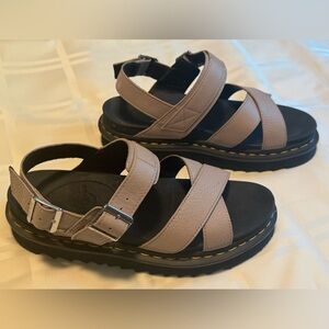 Dr. Martens Voss II Women’s Sandals (sz10)